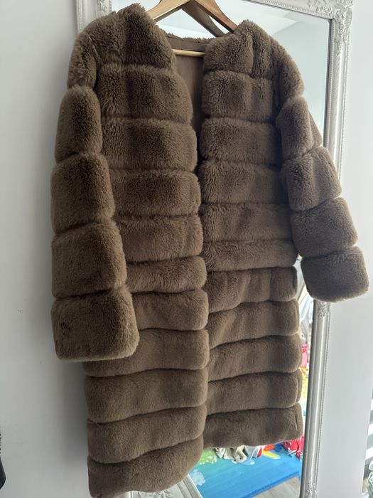 LICHIDARE!!! Haina blană 2 in 1 !
