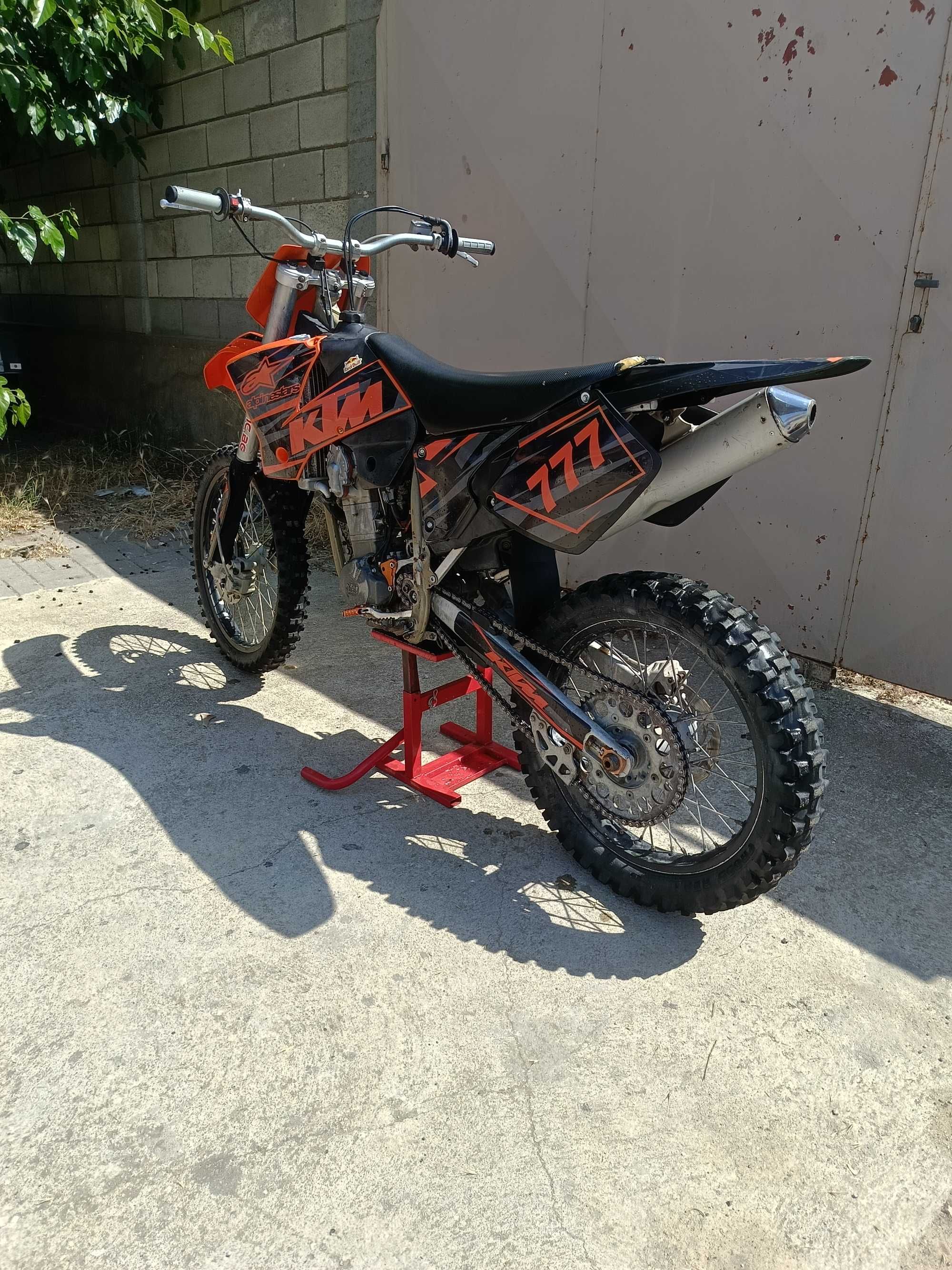 Продавам КТМ 525 sx
