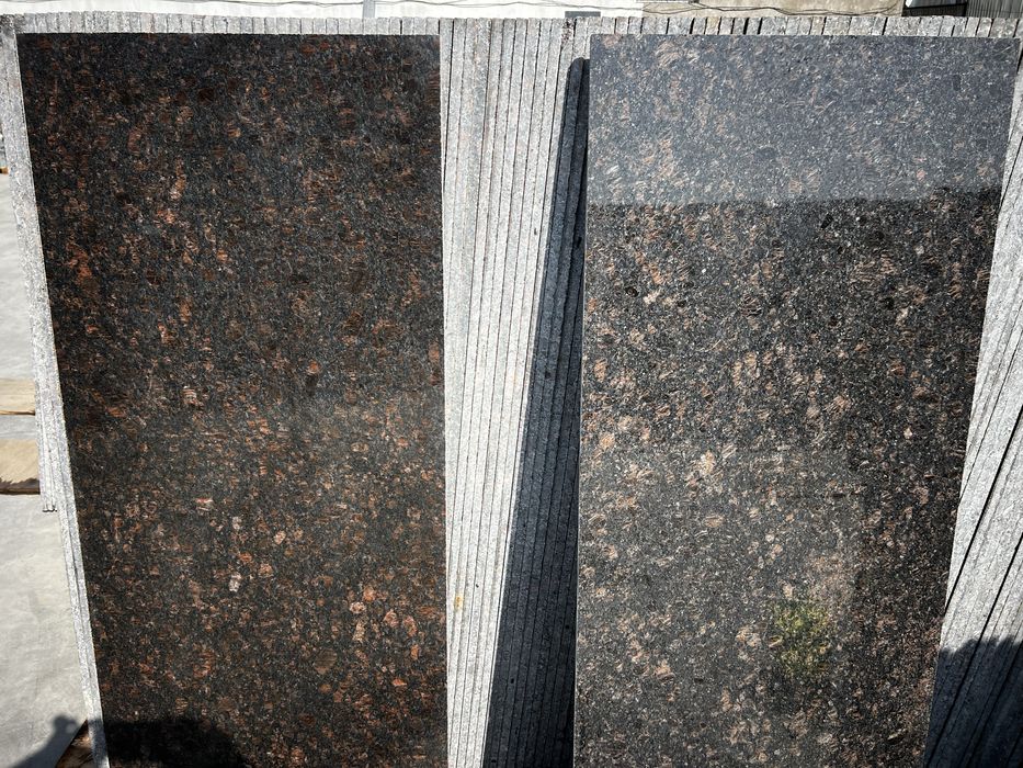 Tan braun granit xindiston Тан браун гранит оптом, Tan Brown Индийский