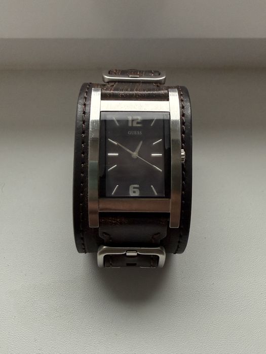 Ceas Guess Male Buckle up maro