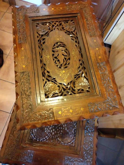 Măsuțe făcute manual