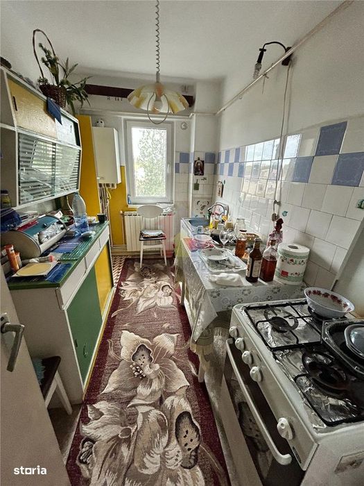 LIBER 2 camere, confort 1 decomandat, etaj 2, Viziru 3