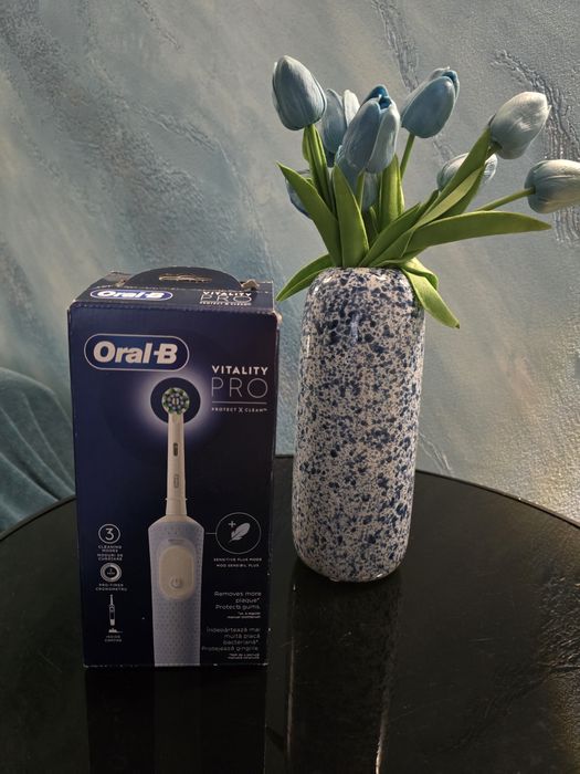 Periuta de dinti electrica Oral-B Vitality Pro, Curatare 2D, 3 program