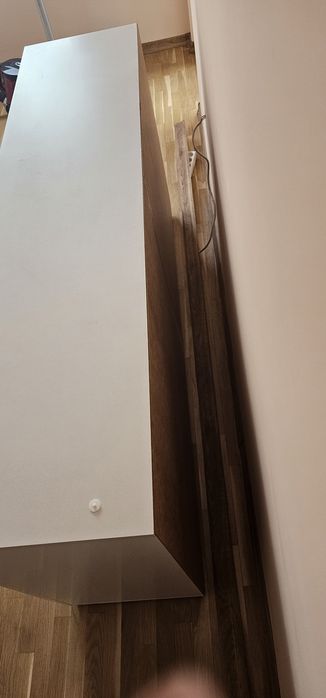 Бял шкаф от Айко