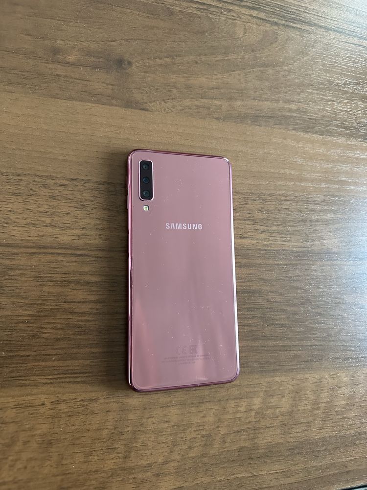 Samsung a7 в идеальном состоянии