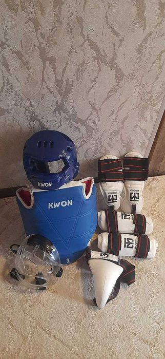 Taekvondo uchun ekipirovka + kimono