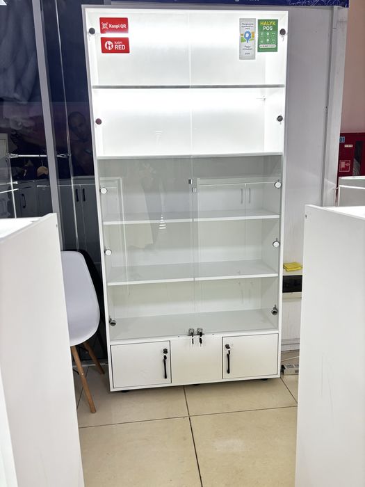 Продам шкаф с ключом