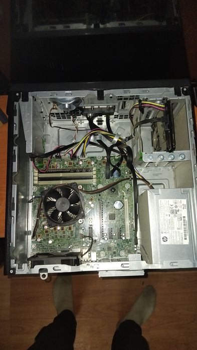 Vând calculator hp  Windows 7