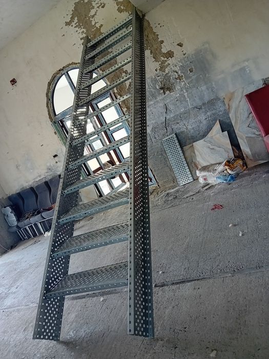 Scara metalica zincata 4mm grosime