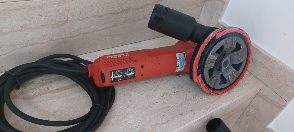 Mașină de slefuit beton Hilti