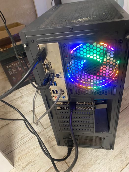 Calculator de gaming inaza