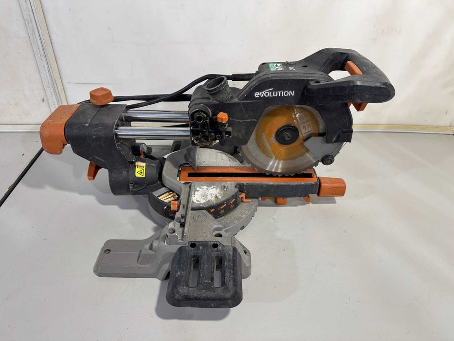 Циркуляр пендула - Evolution 1500W \ 210mm \ 110V