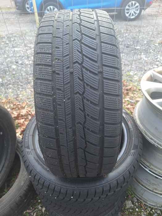 Зимни гуми 195/45/16