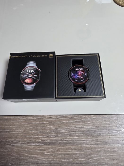 Huawei Watch 4 Pro Space Edition . Cu garantie