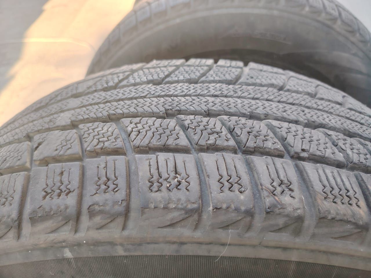 Зимние балоны  215/70/R16