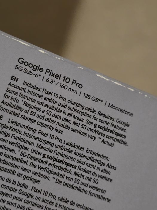 Telefon mobil Google Pixel 10 Pro, 128GB, 16GB RAM, 5G, Moonstone