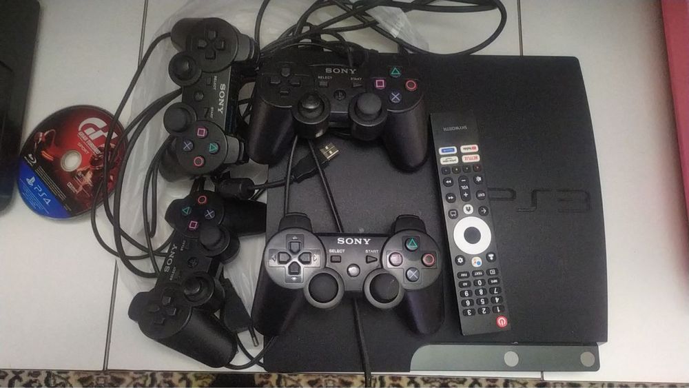 Playstation 3 в хорошем состояние