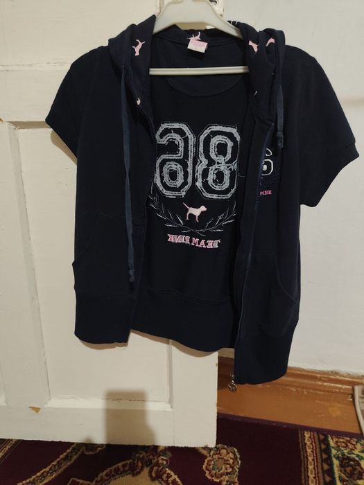 Продаётся женская безрукавка