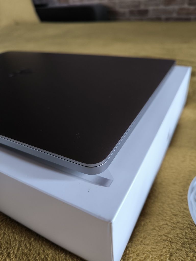 Macbook Pro 16' - 2019 - 32 RAM - intel i7 - SSD 500 GB