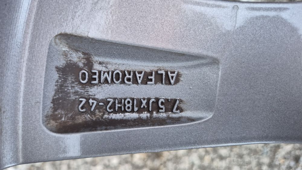 Оригинални джанти Алфа 4/98 Alfa Romeo MiTo 4x98

Употребявани, Шумен