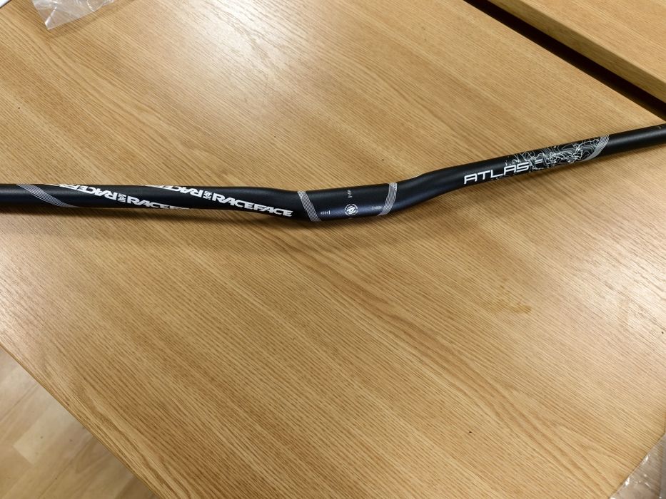 Кормило RACE FACE ATLAS 31.8х785 20MM RISE Black