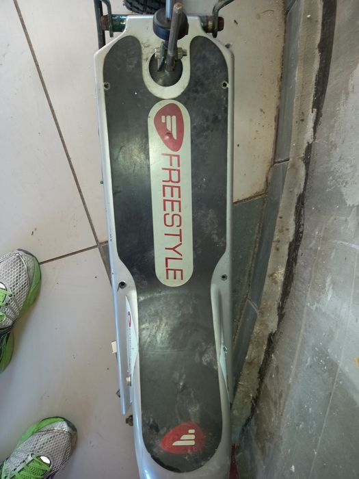 Trotineta cu roti groase