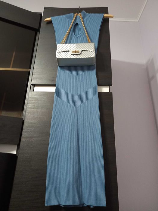 Rochie noua Guess + gentuta plic cadou