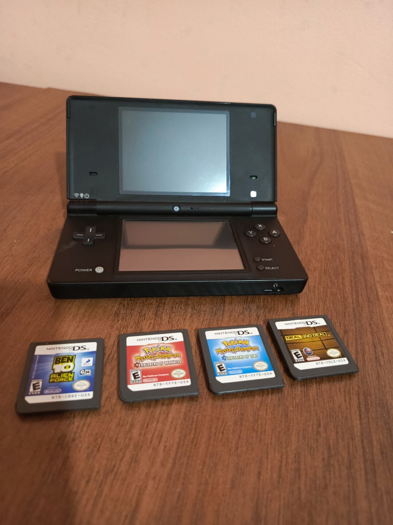 Оригинальное Nintendo DSi
