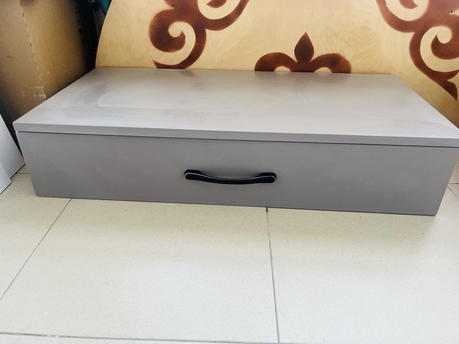 Туалетный столик подвесной