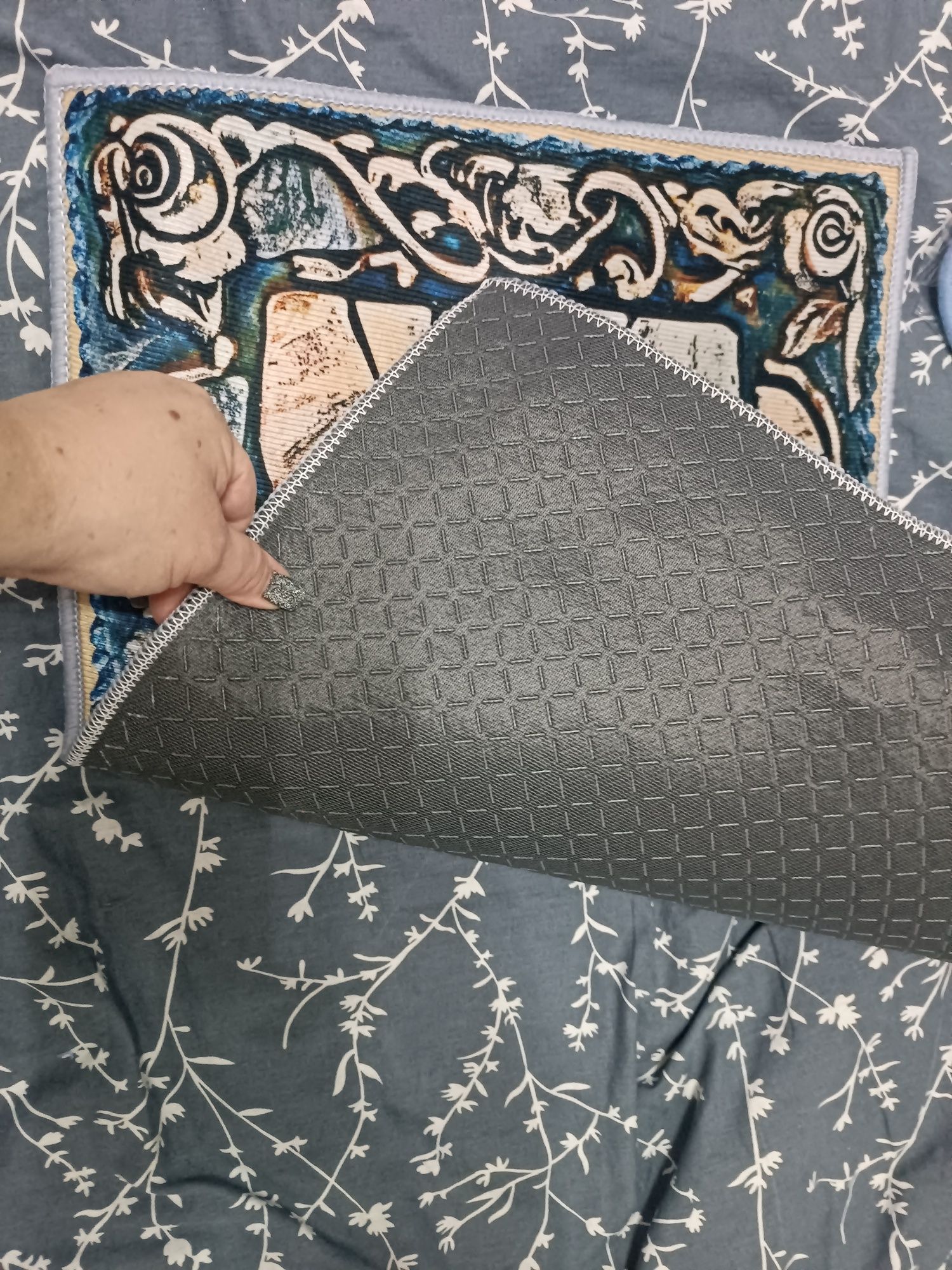 Продаю Новый коврик для прихожей