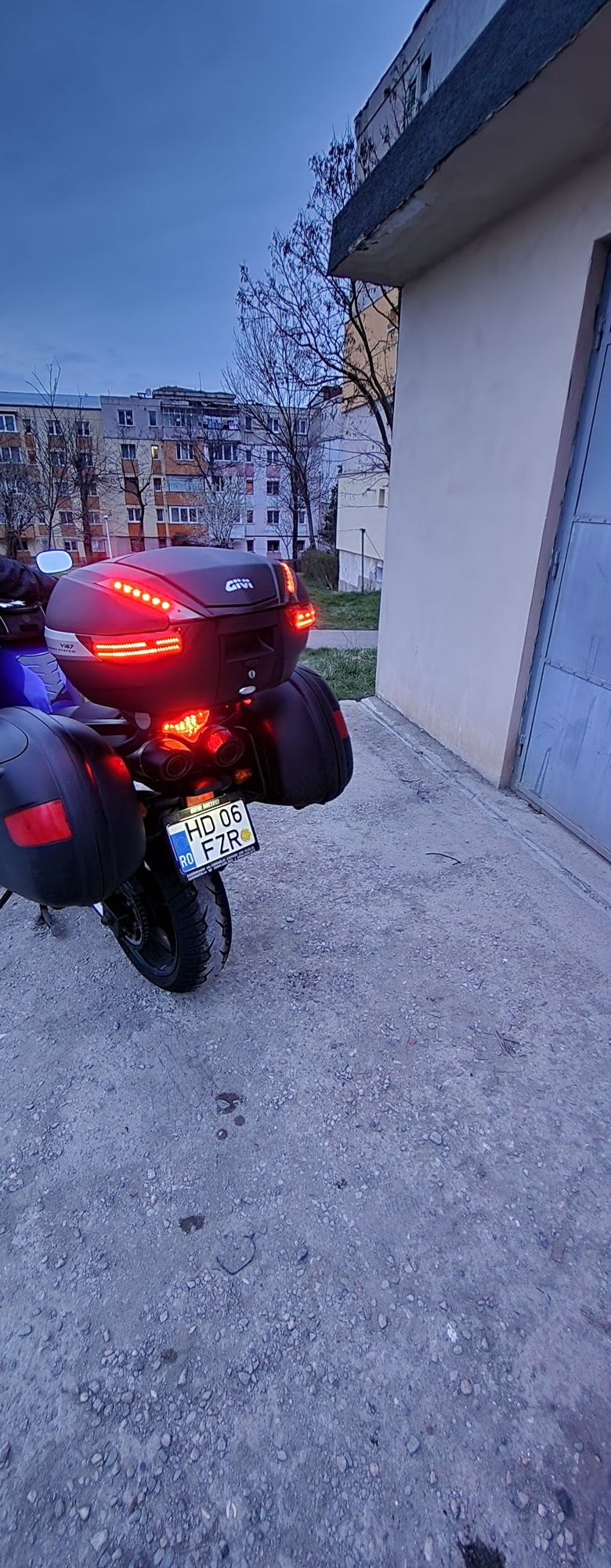 Yamaha fz6 super accesorizata