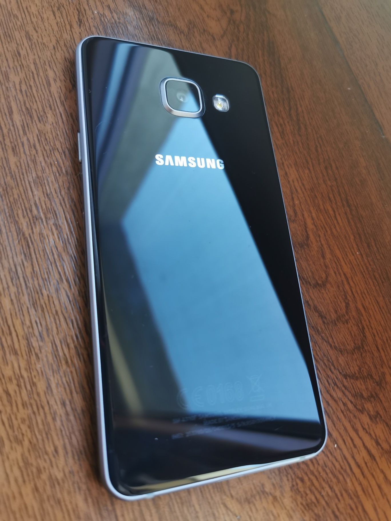 Samsung Galaxy A3 2016 negru