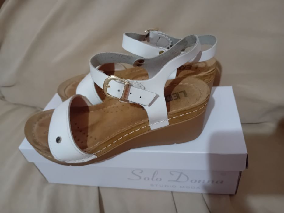 Sandale damă albe, piele, mărimea 37