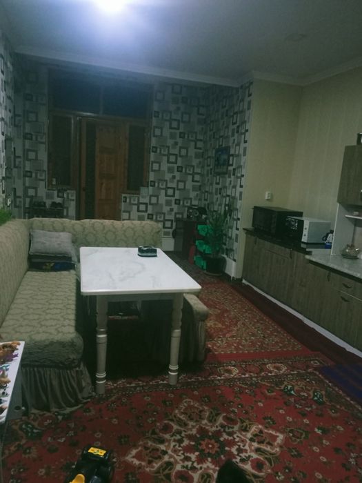 Эски шахар Лола магазинга  яқин манзилда ховли