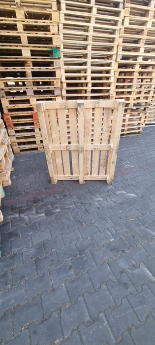 Vând paleti atipici pătrați