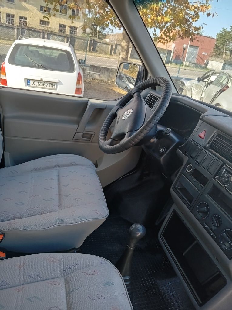 VW transporter 2.5TDi климатик дълга база