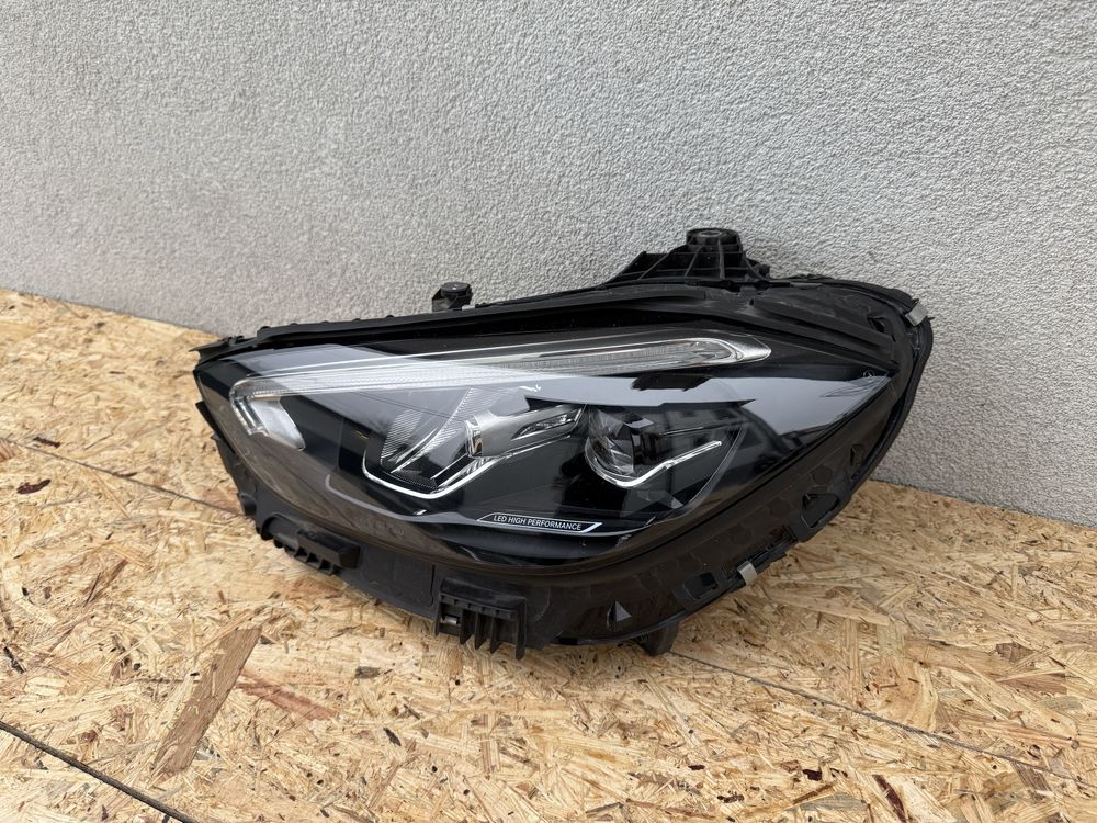 Far stanga Mercedes C Class W206 LED High Performance Original