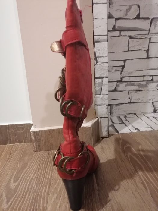 Vând cizme piele mărimea 38, în stare foarte bună, purtate de doua ori