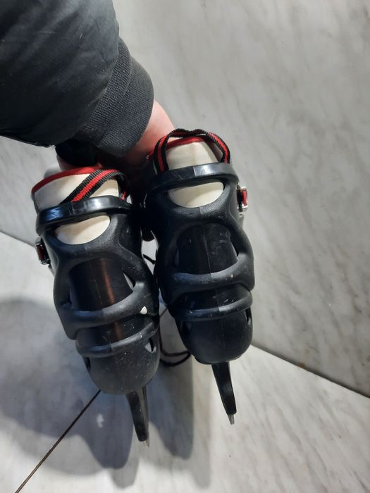 Patine gheata 325 patinaj reglabile  marime eu 34-35-36