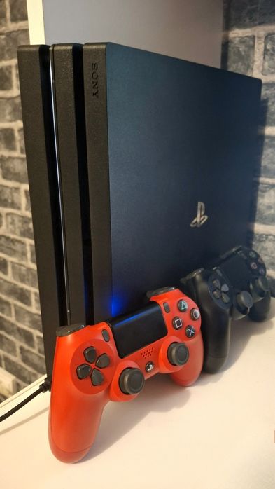 PS4 Pro 1TB Disk Edition + 15 jocuri *descriere