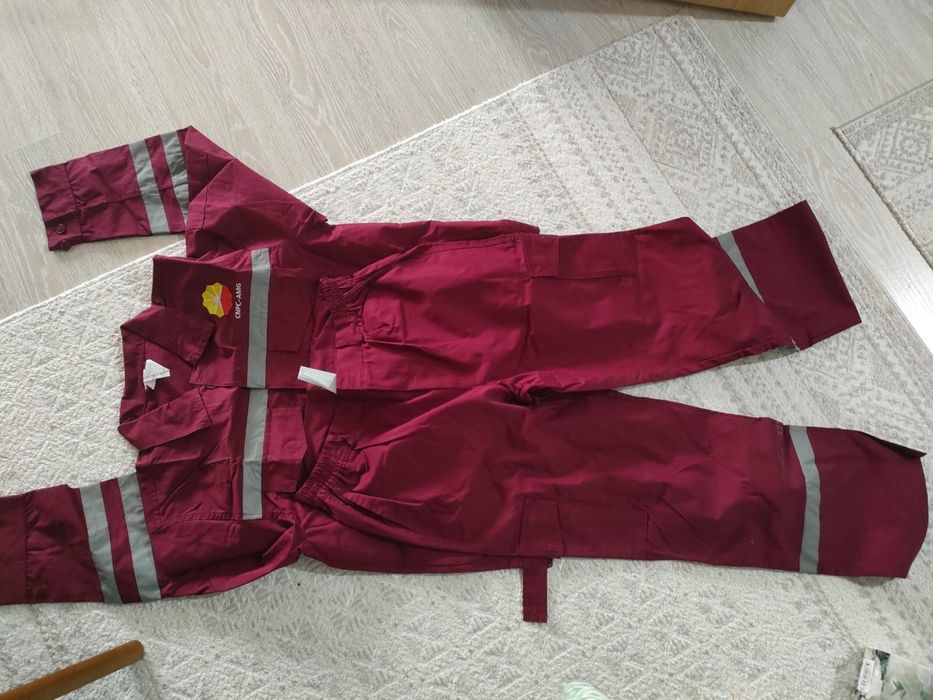 Продам спецодежду новую 52 р