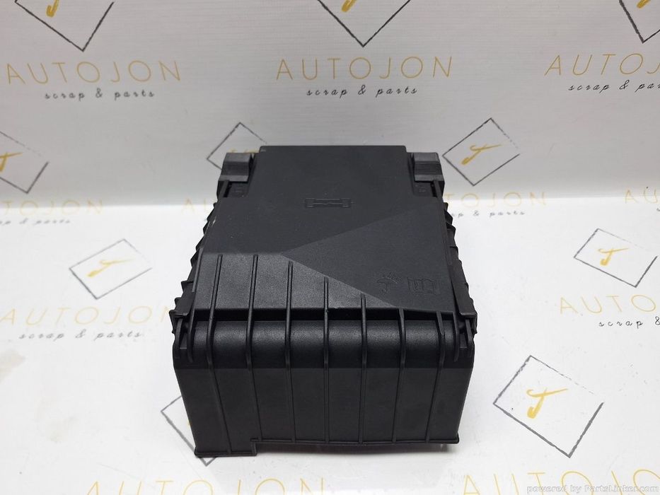 Panou sigurante motor VOLKSWAGEN GOLF V Variant (1K5) [ 2007 - 2009 ] TDI (BLS, BXE) 77KW|105HP OEM 1K0937125A