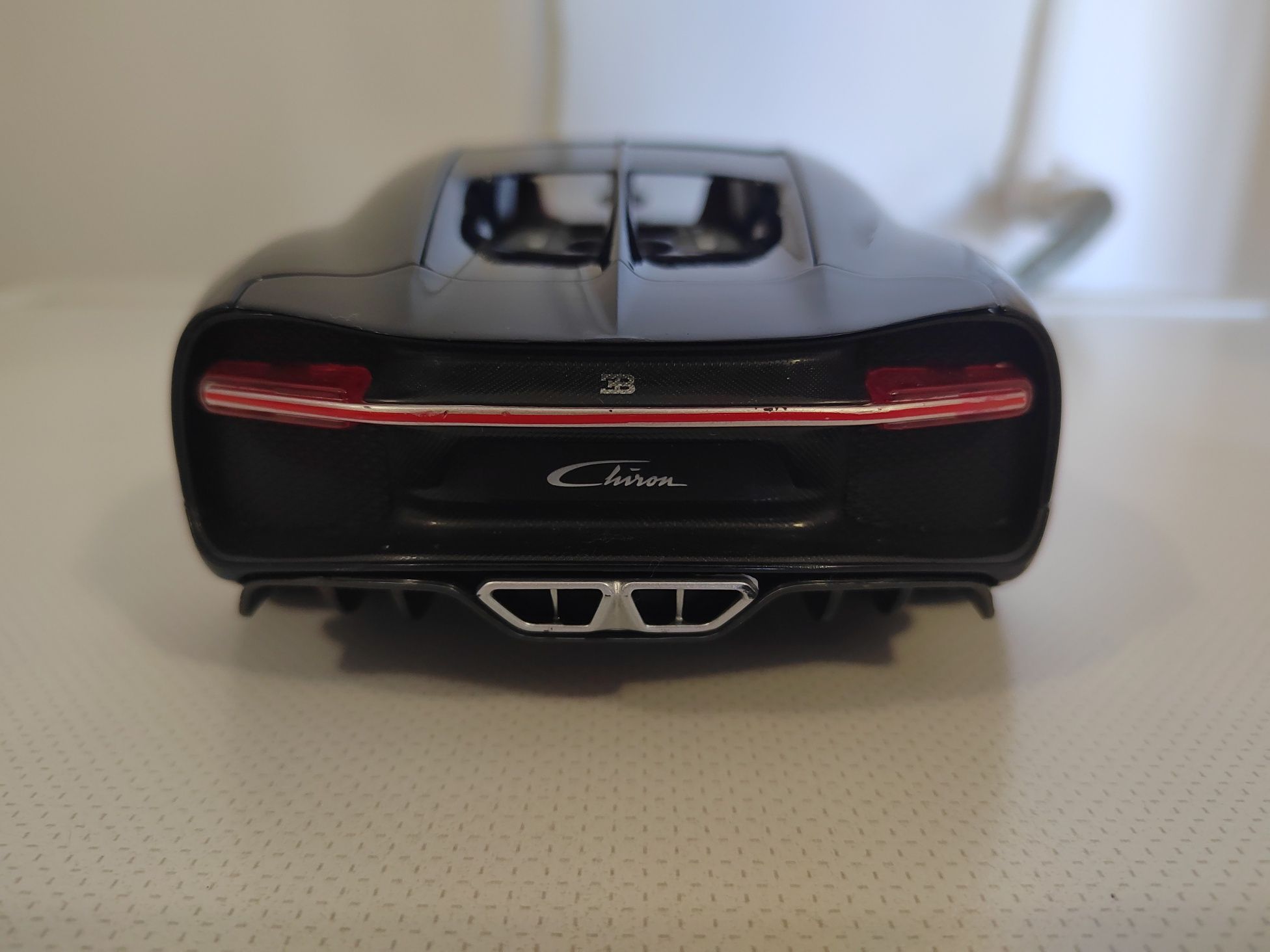 BUGATTI Chiron - 42лв мащаб 1 :18