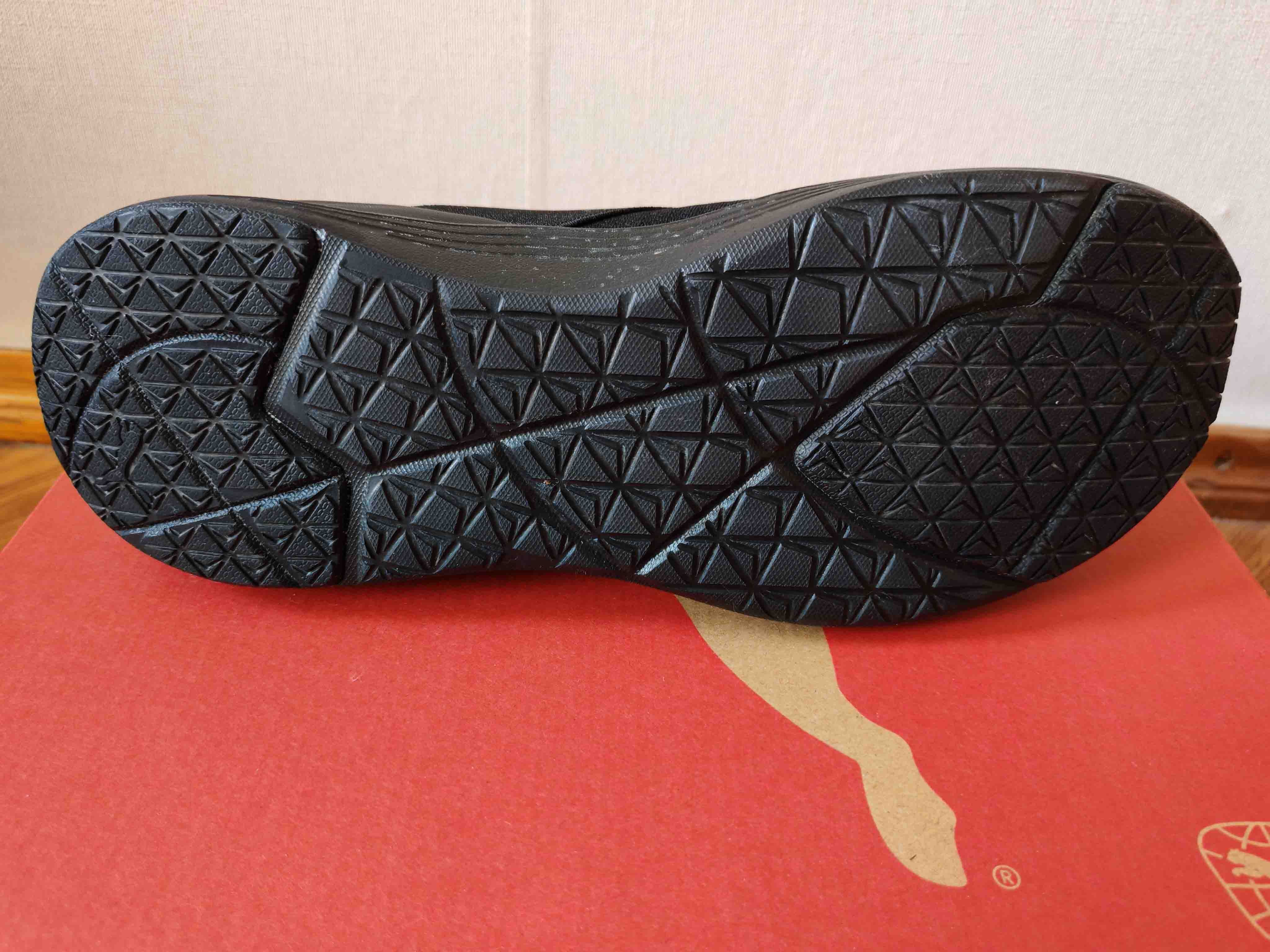 Слипоны женские PUMA длина по стельке 26 см