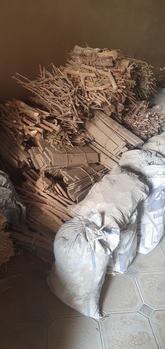 Утин сотилади продаётся дрова