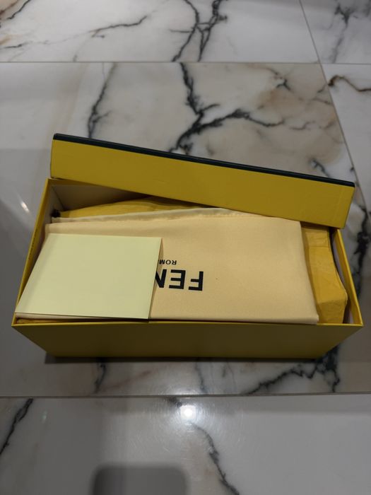 Мъжки чехли Fendi