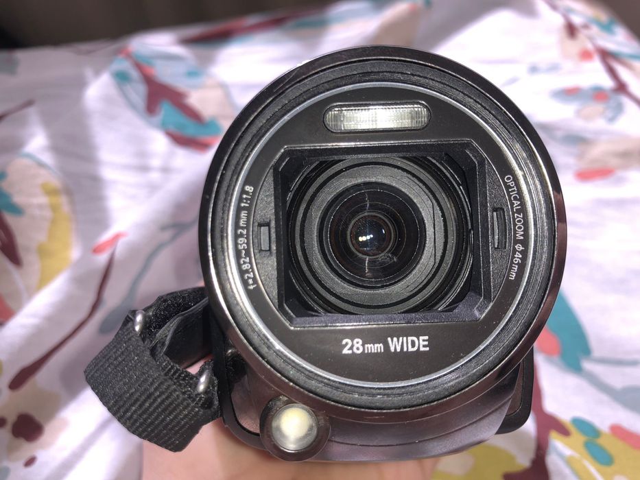 Vand camera video Panasonic HC-V700