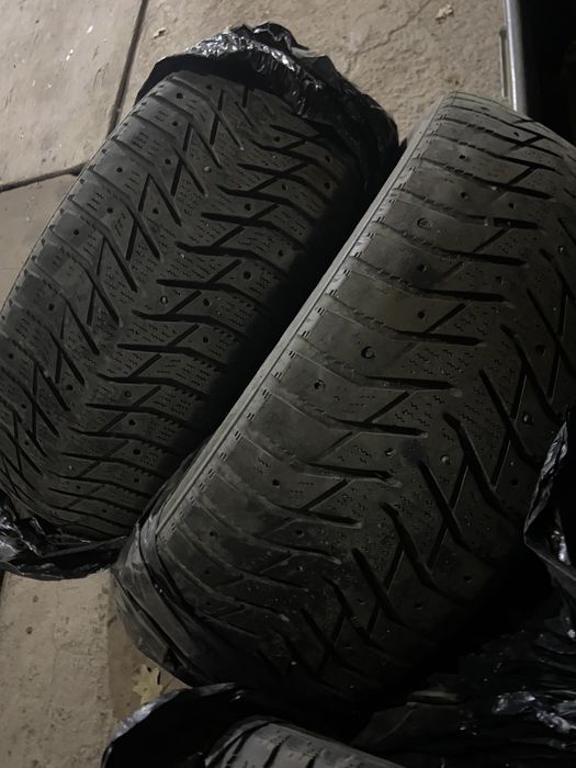 Шипы продам 215/55/17