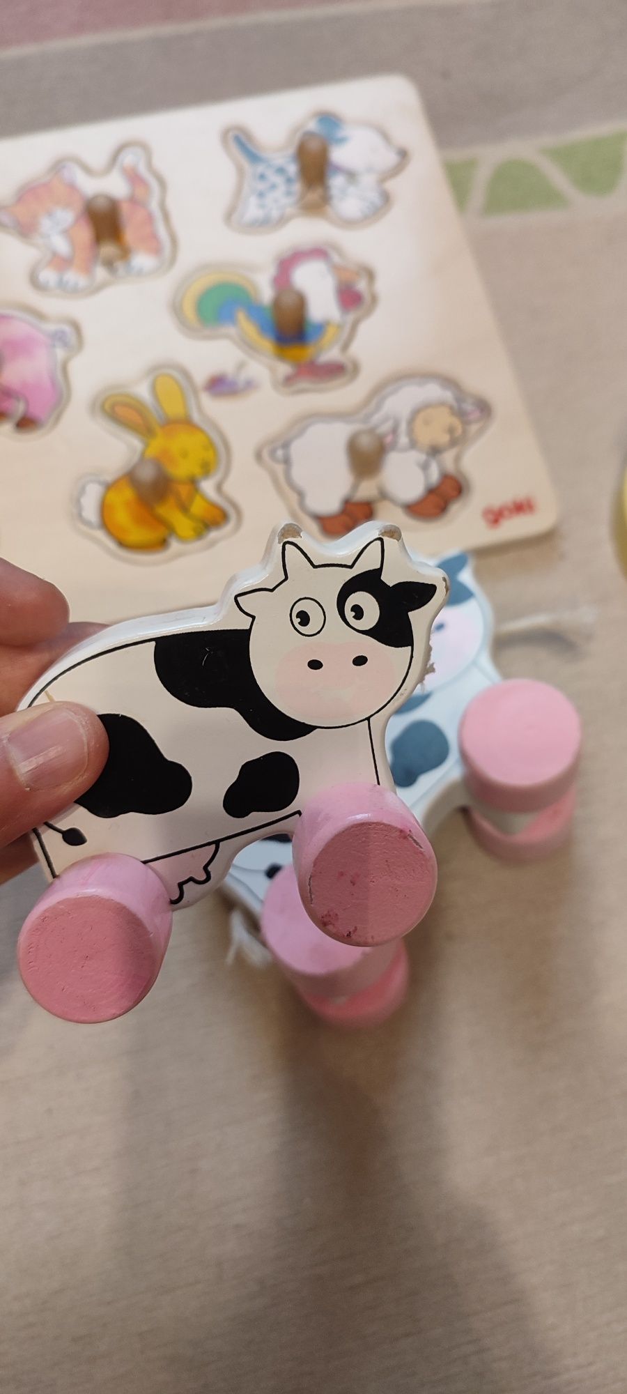 Дървени играчки за малко дете