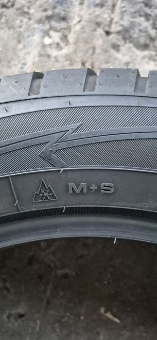 2 anvelope iarna ca si noi Goodyear,dot 2022.Pretul este pe bucata